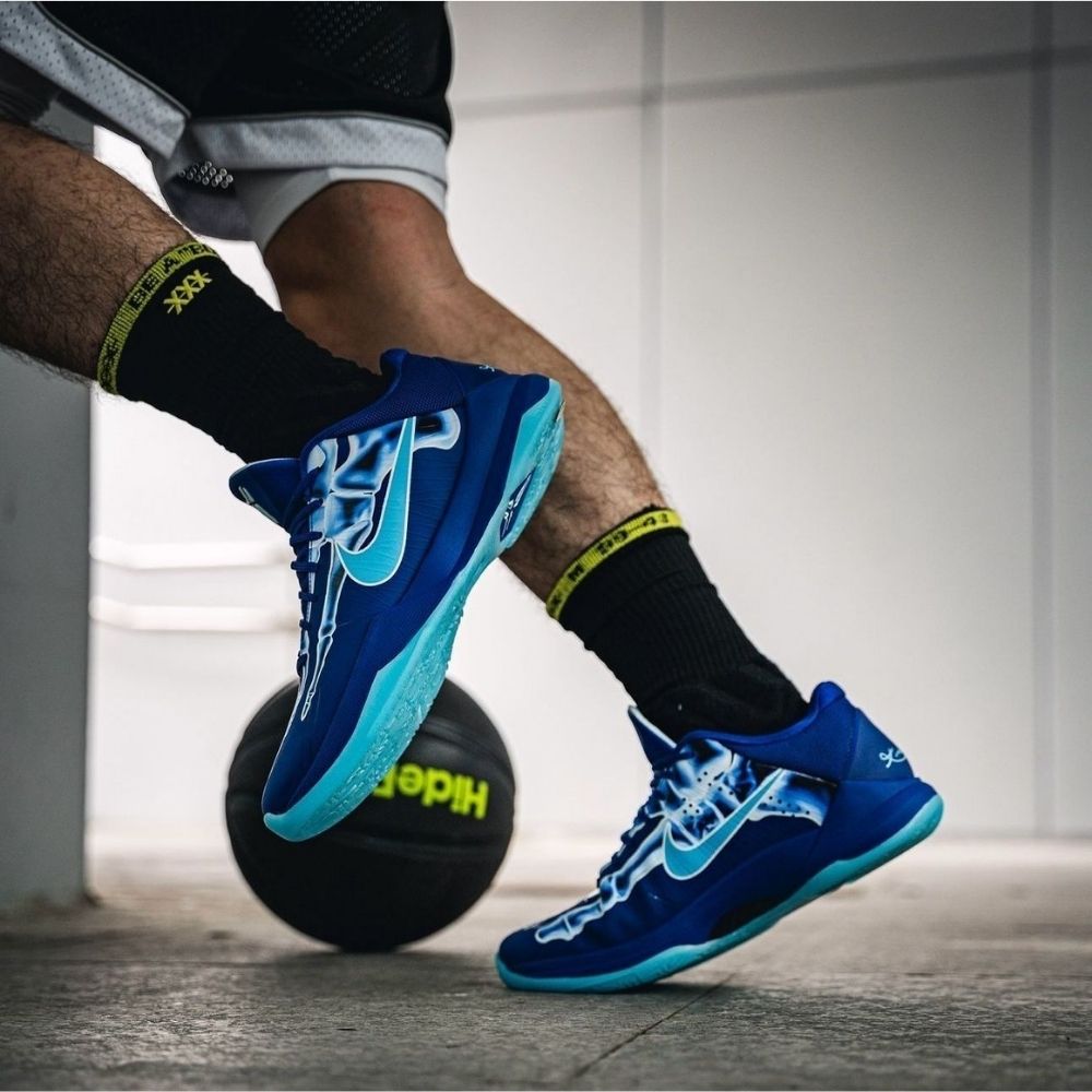 Real lifestyle image of Nike Kobe