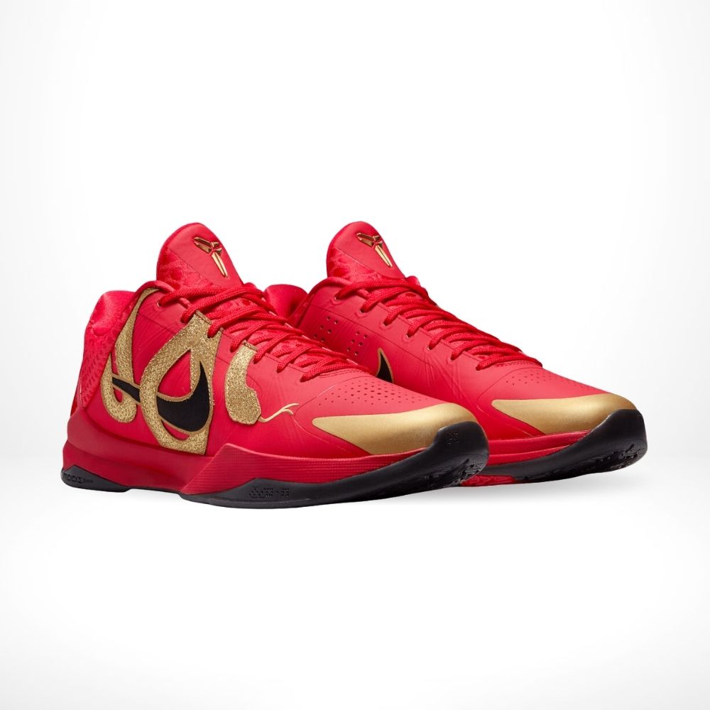 Angle view of Nike Kobe