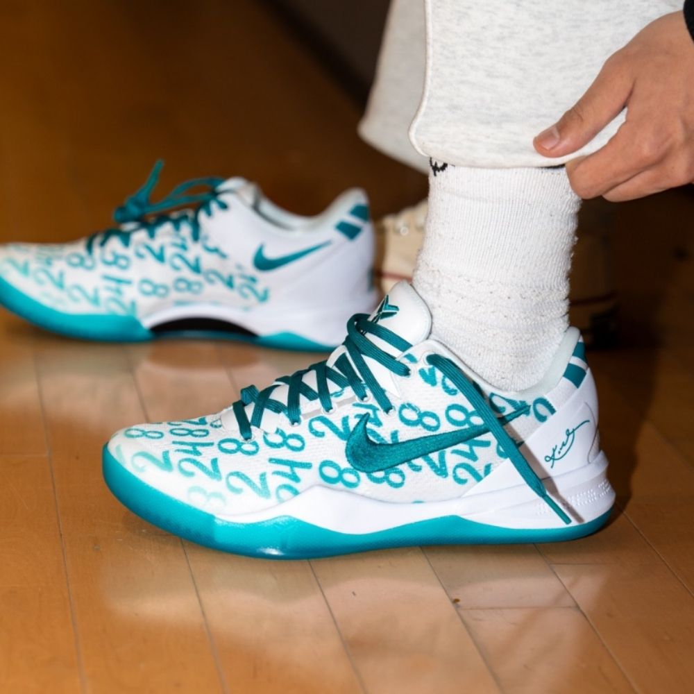 Real lifestyle image of Nike Kobe